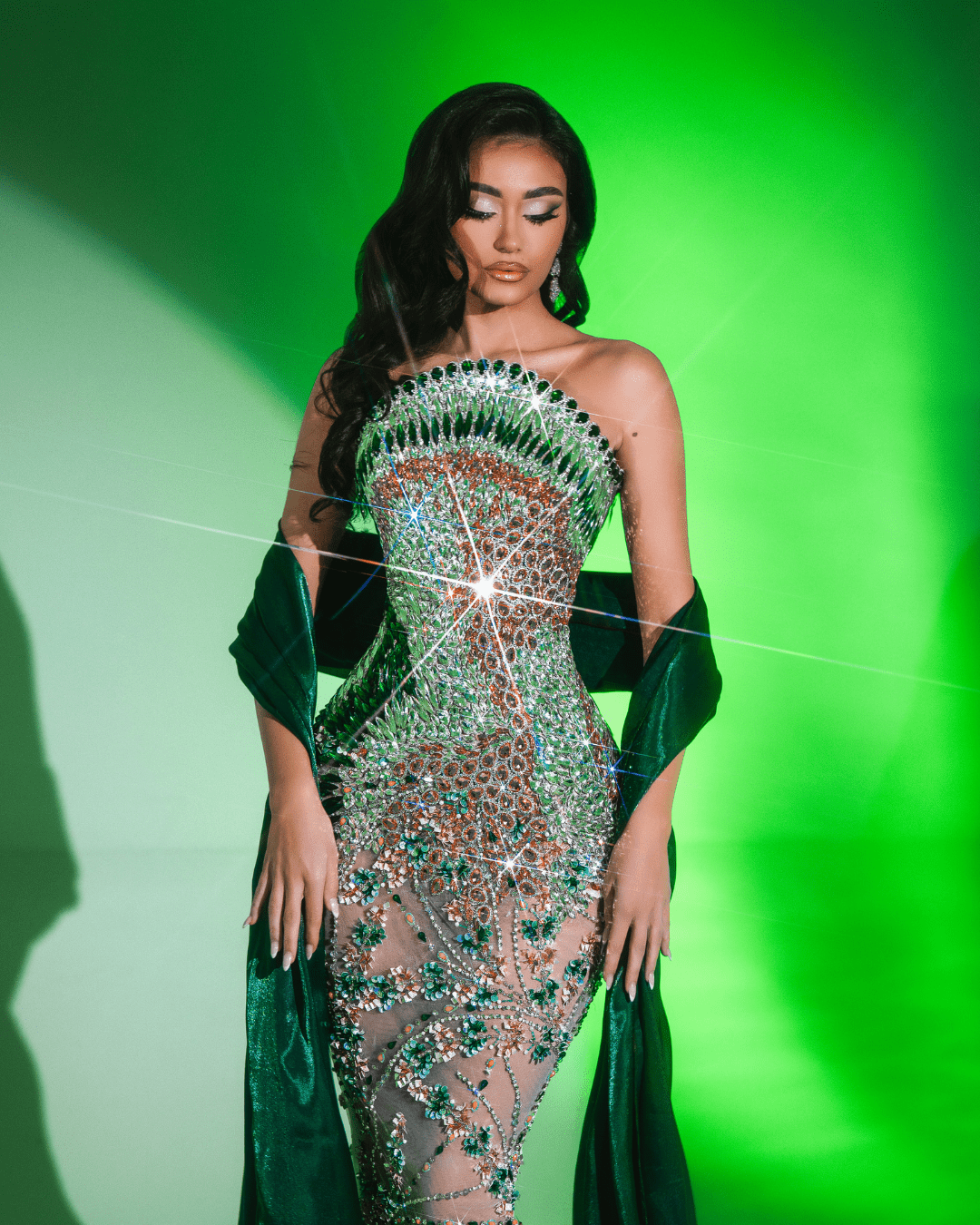 Sugesa Green Long Sleeveless Dress with Crystals and Cape - BLINI