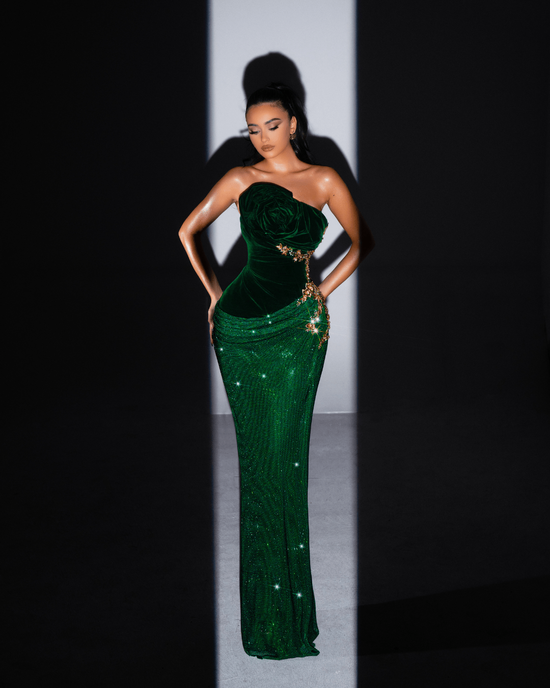 Vardella Sleeveless Emerald Green Dress with Gold Details - BLINI